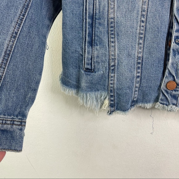 Blank NYC Heavily Distressed Fitted Denim Jacket NWT Size M - Picture 5 of 13